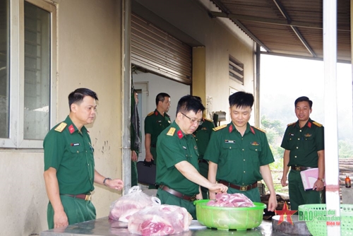 Bộ CHQS tỉnh Bắc Kạn: Bảo đảm tốt sức khỏe bộ đội mùa nắng nóng